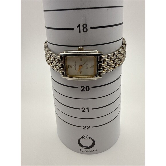 VTG Liz Claiborne Ladies Wrist Watch, New Battery - Picture 6 of 6